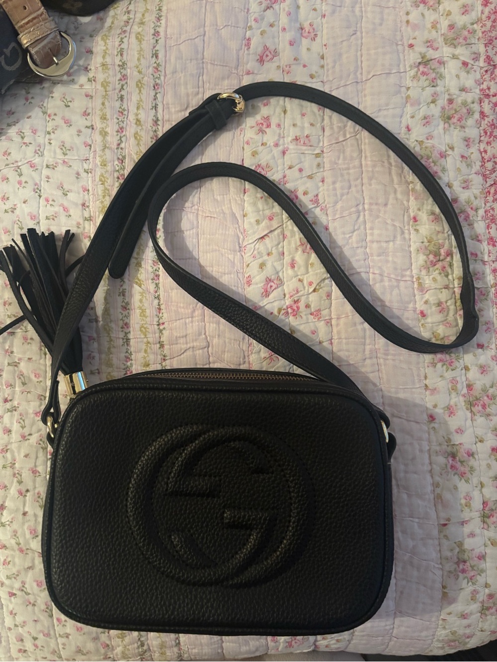 Gucci Black Soho Leather Logo Crossbody Bag with Tassel